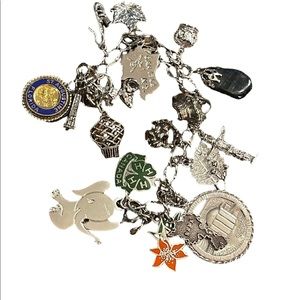 Vintage sterling silver  925 Charm bracelet 19 charms